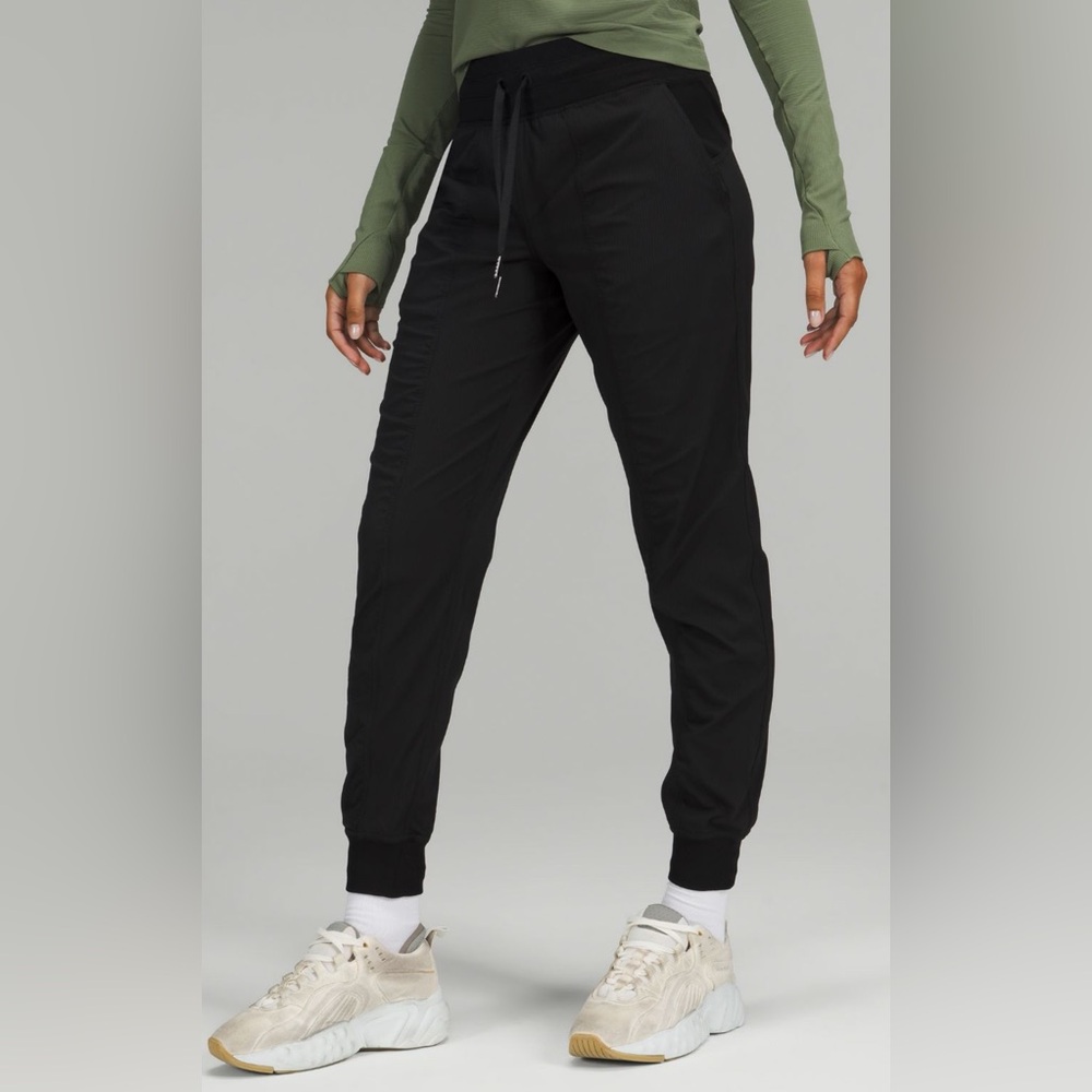 Lululemon dance studio jogger